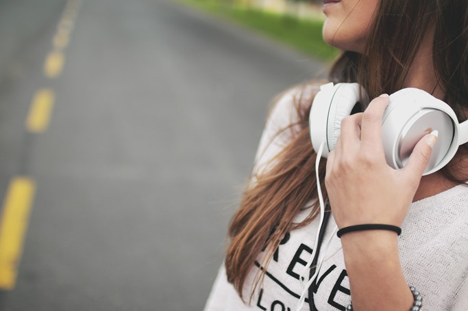 Tune your ears – Audio content marketing is coming! [5 Reading Tips]