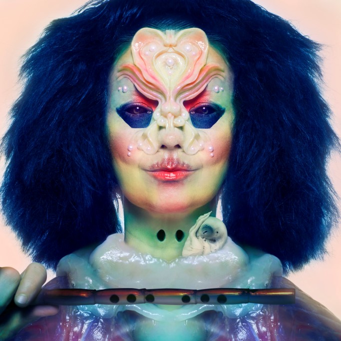 Customer loyalty and Blockchain: Björk’s latest experiment [5 reading tips]